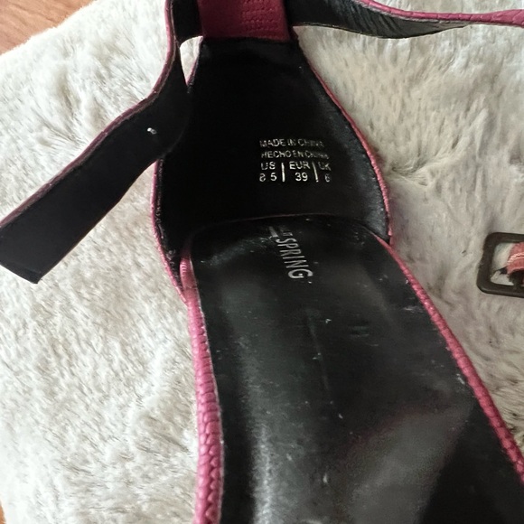 Call it spring burgundy high heels women’s sandals, size 8.5 - Picture 8 of 12